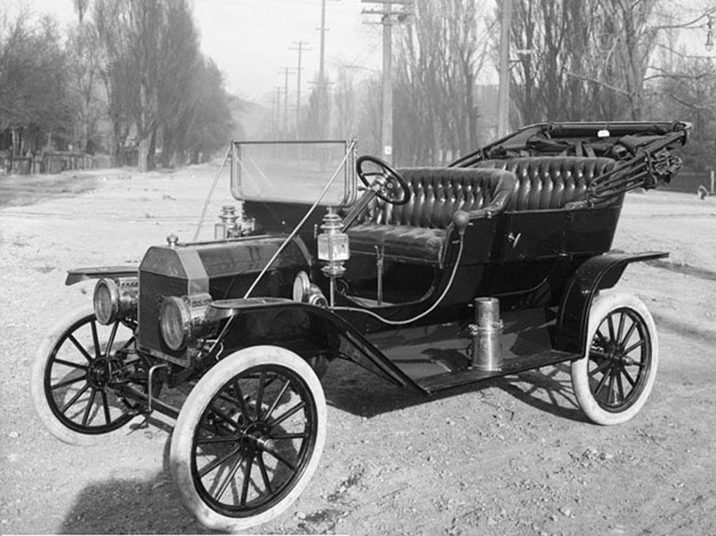 Los autos que el Titanic se llevó.