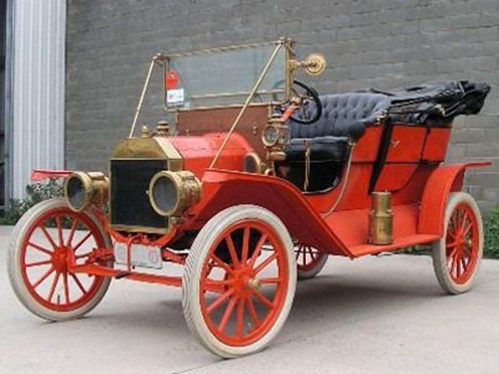 Los autos que el Titanic se llevó.