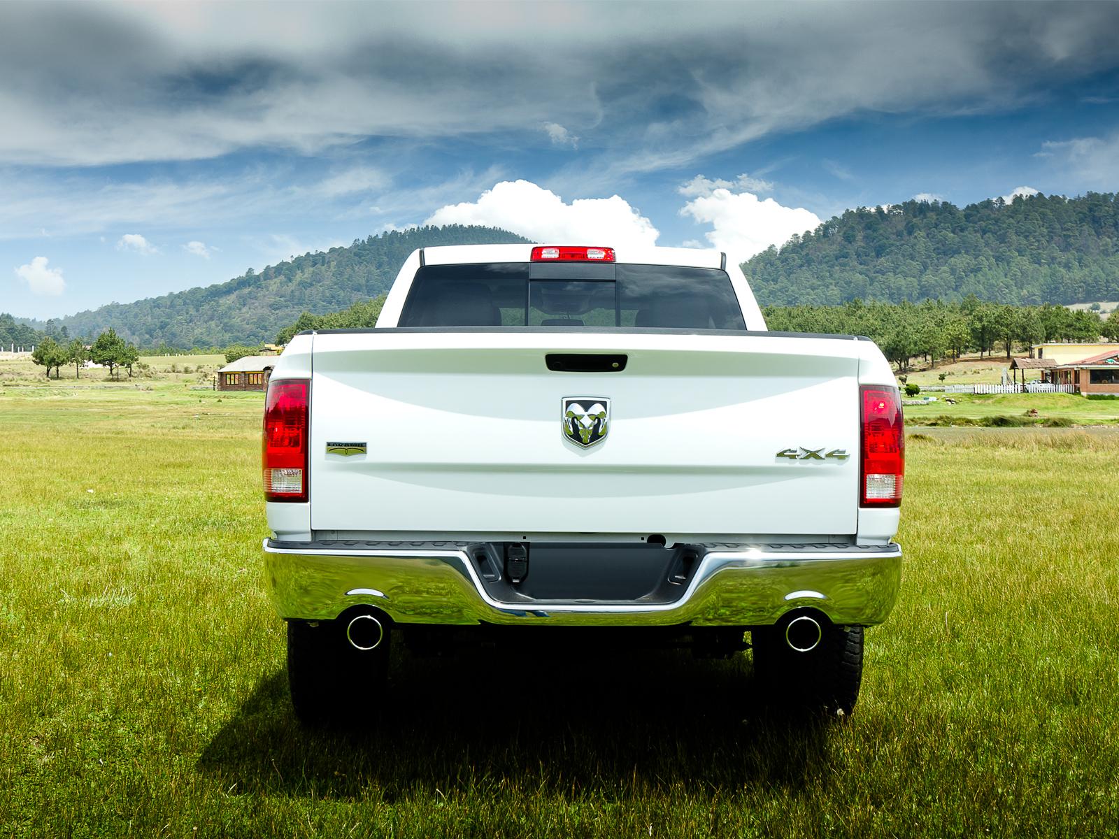 Ram 2500 Crew Cab Laramie 4x4 2012 a prueba - Autocosmos.com