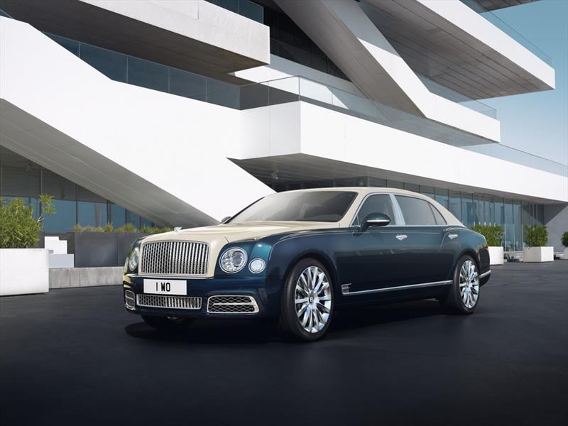 Bentley Mulsanne Hallmark Series by Mulliner, oro y plata por doquier