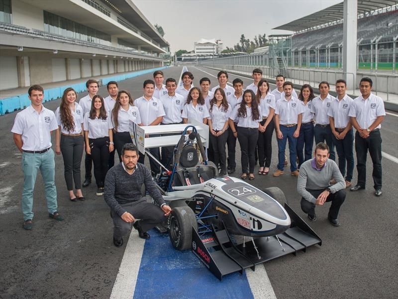Alumnos de la UNAM competirán en la Fórmula Student