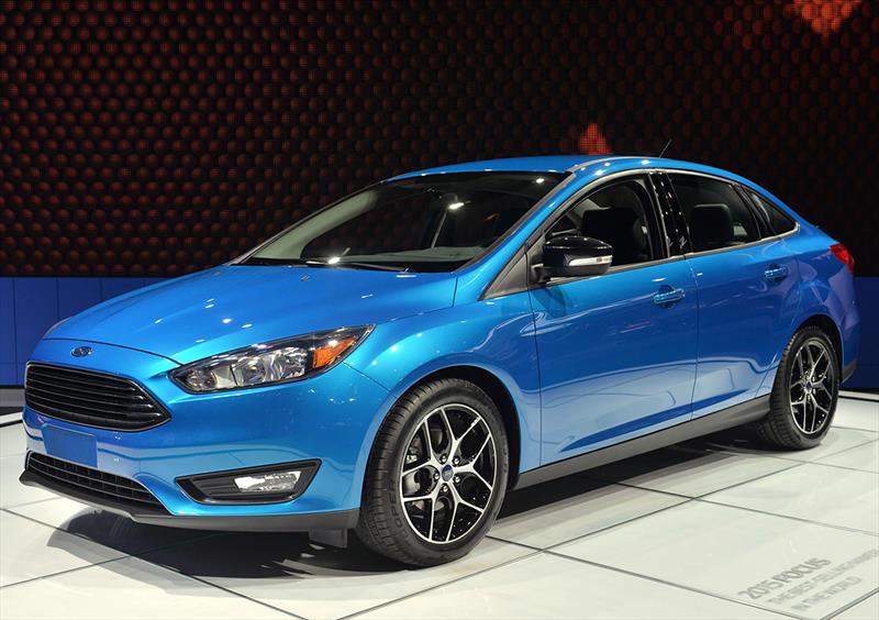 Ford Focus Sedán 2015 se presenta con ligeros cambios