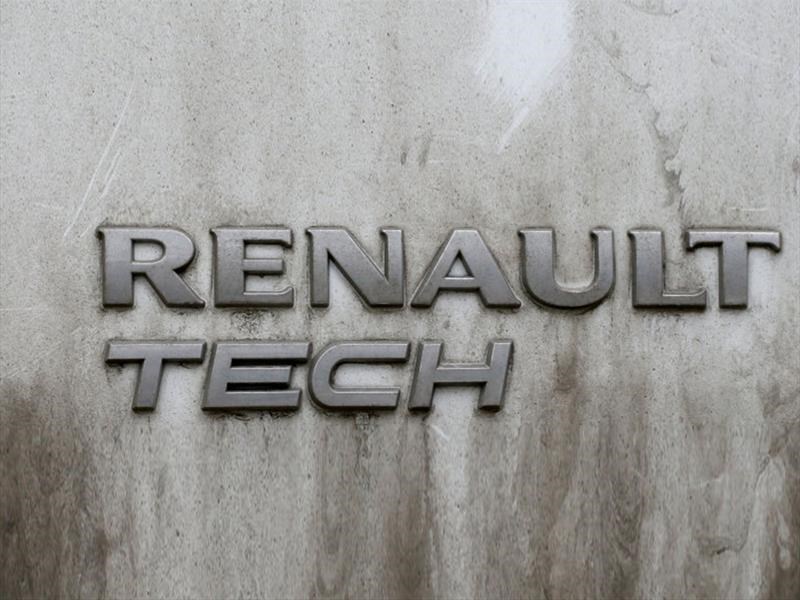 Renault sufre acusaciones de falsear cifras de emisiones
