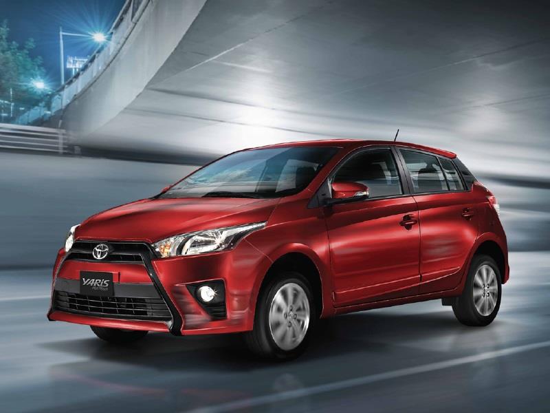 Resultado de imagem para toyota yaris hatchback mexico 2017