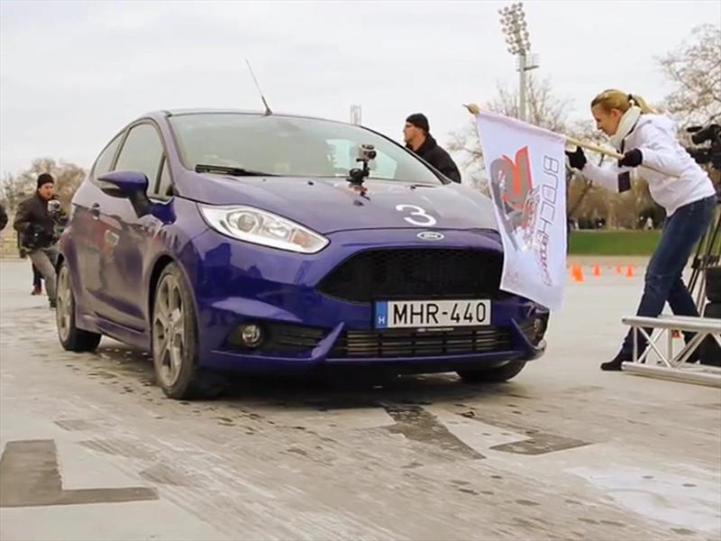Ken Block conduce el Ford Fiesta ST en Budapest