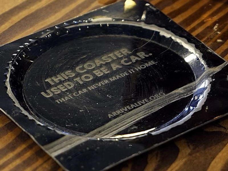 Curiosa estrategia de un bar en Canadá para evitar accidentes