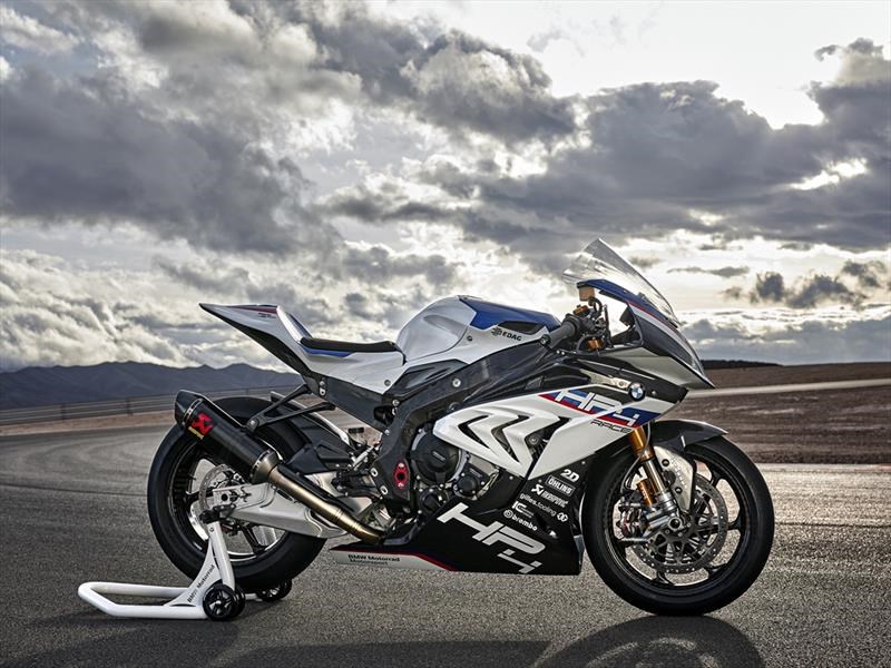 BMW HP4 Race, fibra de carbono de principio a fin