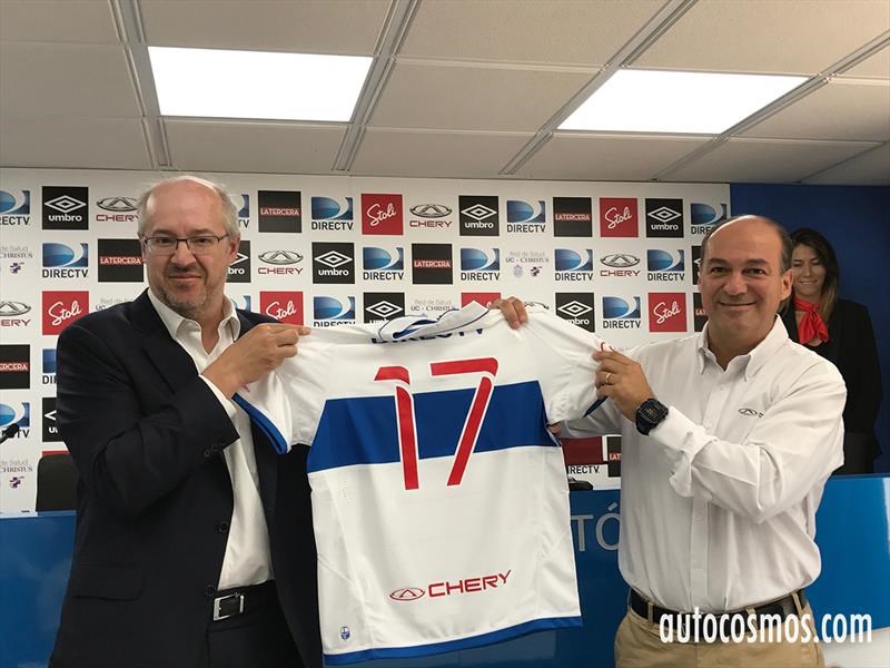 Chery firma por tres años como auspiciador de la Universidad Católica