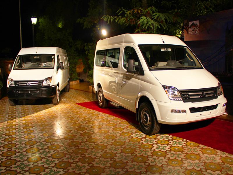 Maxus ingresa a Chile con el Furgón y Minibus V80