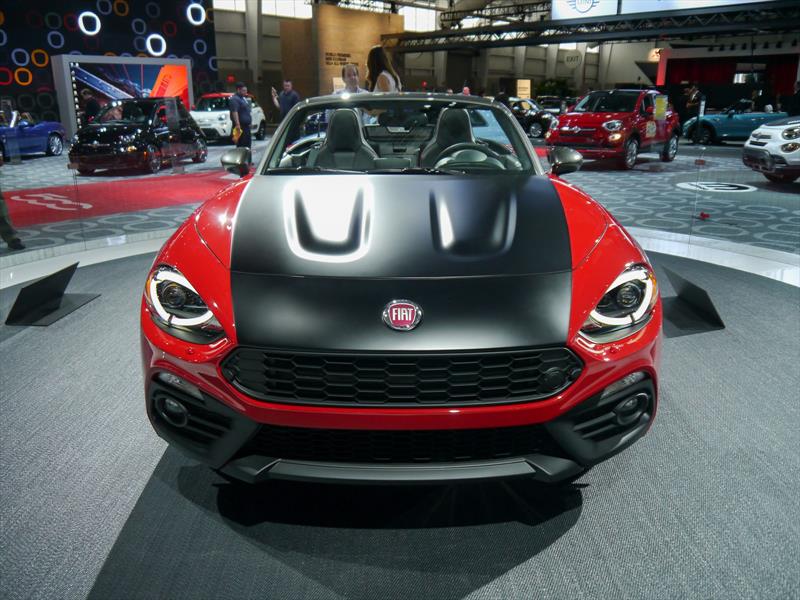 FIAT 124 Spider Elaborazione Abarth 2017, la versión explosiva