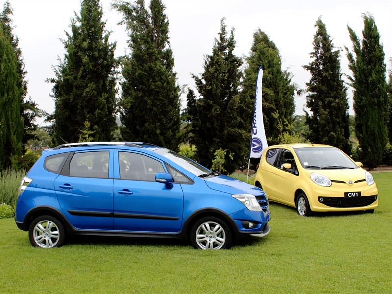 Los Changan CV1 y CS1 inician venta en Chile