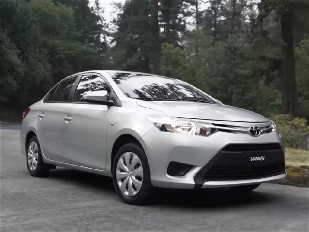 Toyota Yaris Sedán 2017