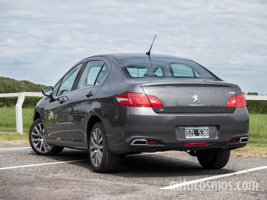 Peugeot 408 1