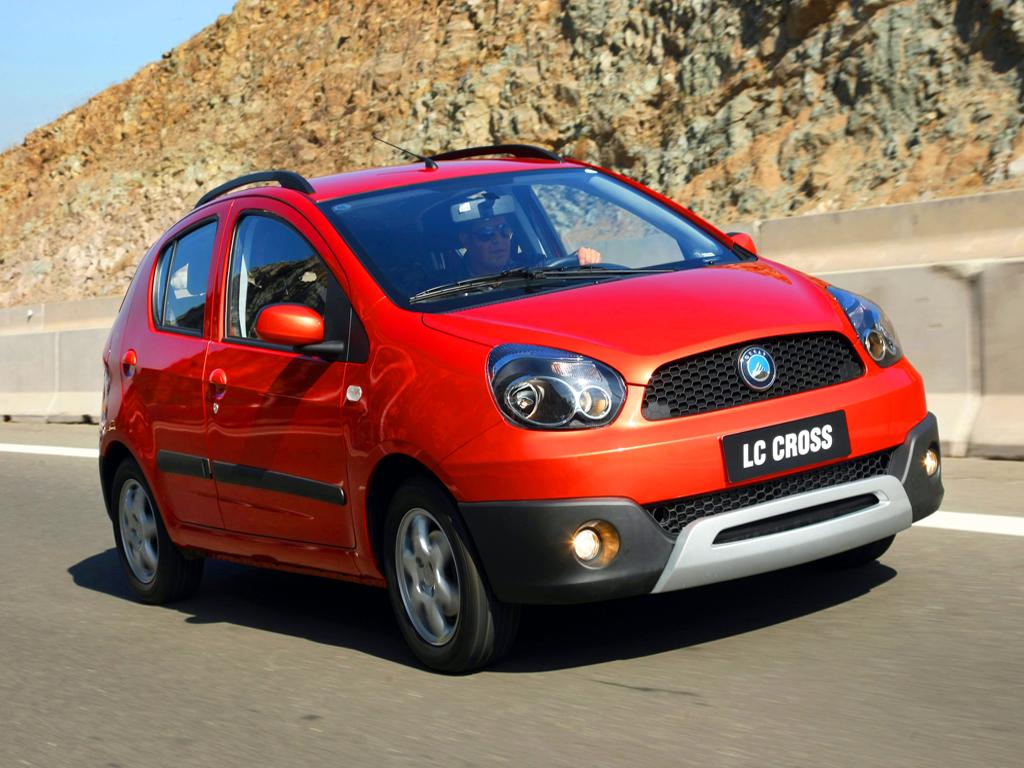 Машина geely cross