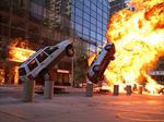 Los autos explotan al chocar