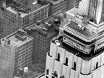 Un Ford Mustang en el Empire State en Nueva York