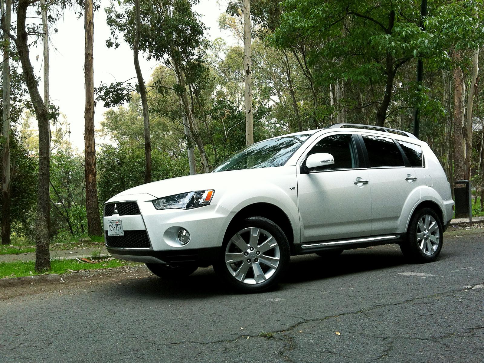 Mitsubishi outlander 2012 г