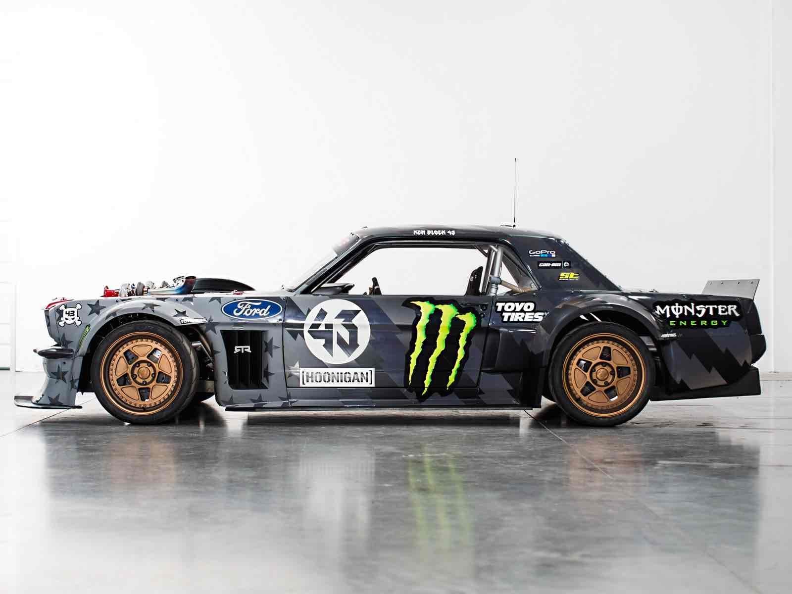 Ken Block asciende a Pikes Peak en el Hoonicorn V2 - Autocosmos.com