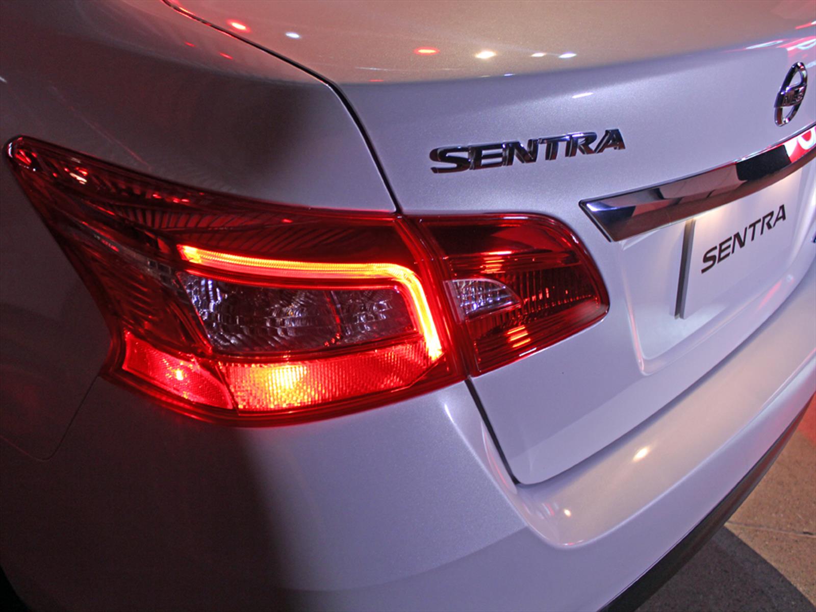 Nuevo Nissan Sentra 2017 ya está en Chile - Autocosmos.com Nuevo Nissan Sentra 2017 ya está en Chile - Autocosmos.com