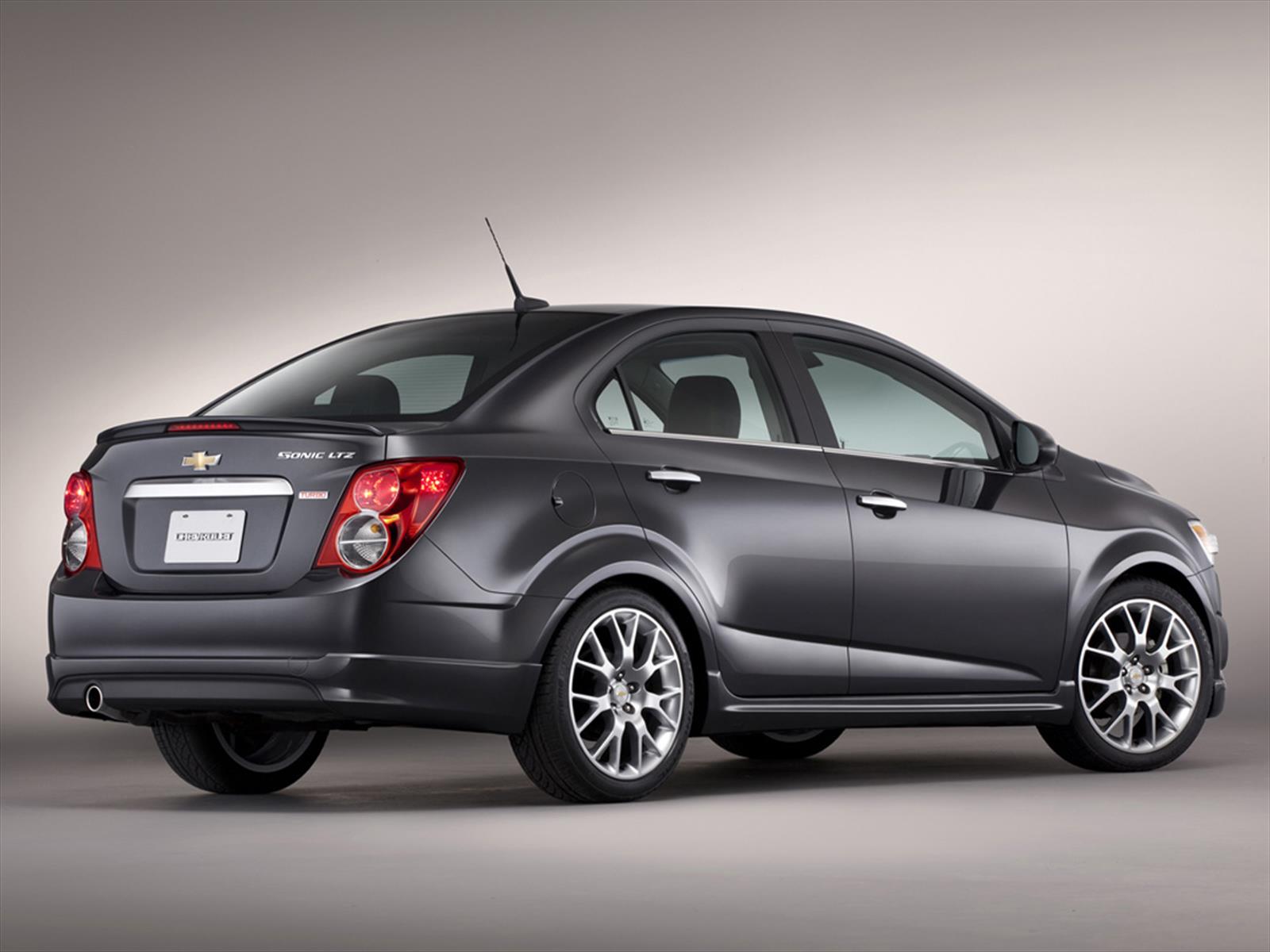 Salón de Los Ángeles 2013 - Chevrolet presenta al Sonic RS ...
