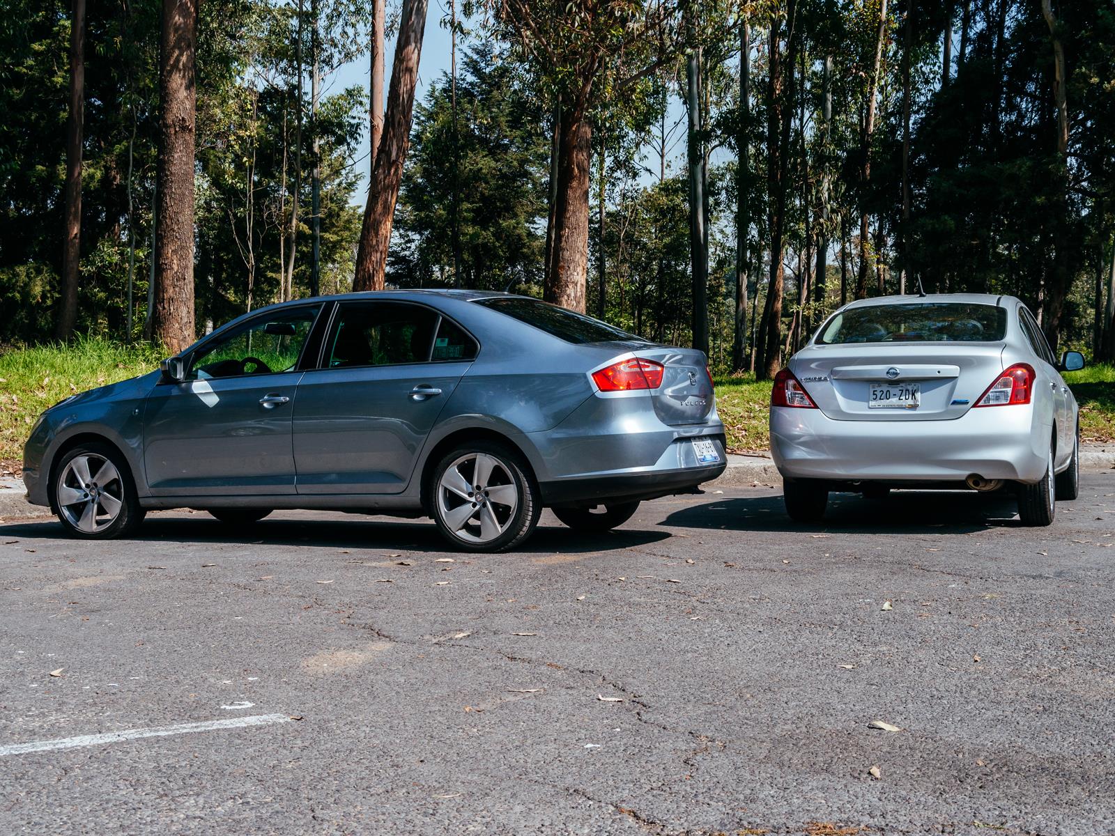 SEAT Toledo 2013 vs Nissan Sentra 2013 - Autocosmos.com SEAT Toledo 2013 vs Nissan Sentra 2013 - Autocosmos.com