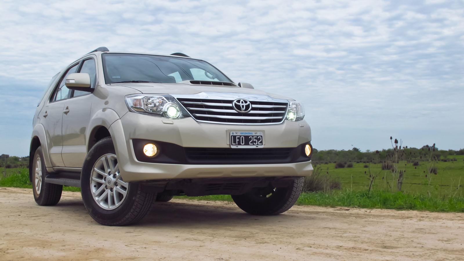 Toyota SW4 a prueba - Autocosmos.com