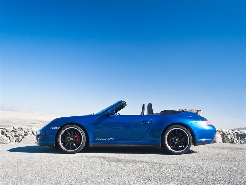 Porsche 911 Carrera GTS 2011