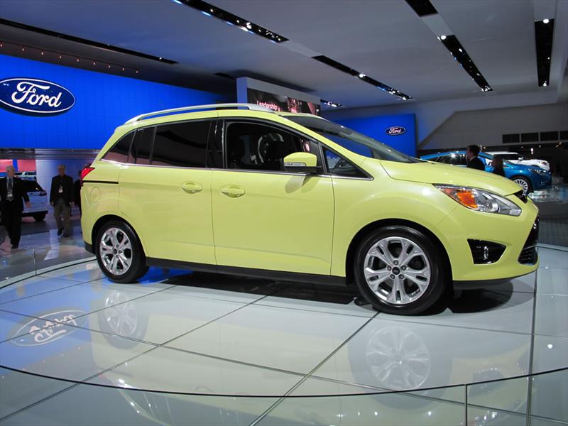Ford Focus C-Max en el Salón de Detroit 2011