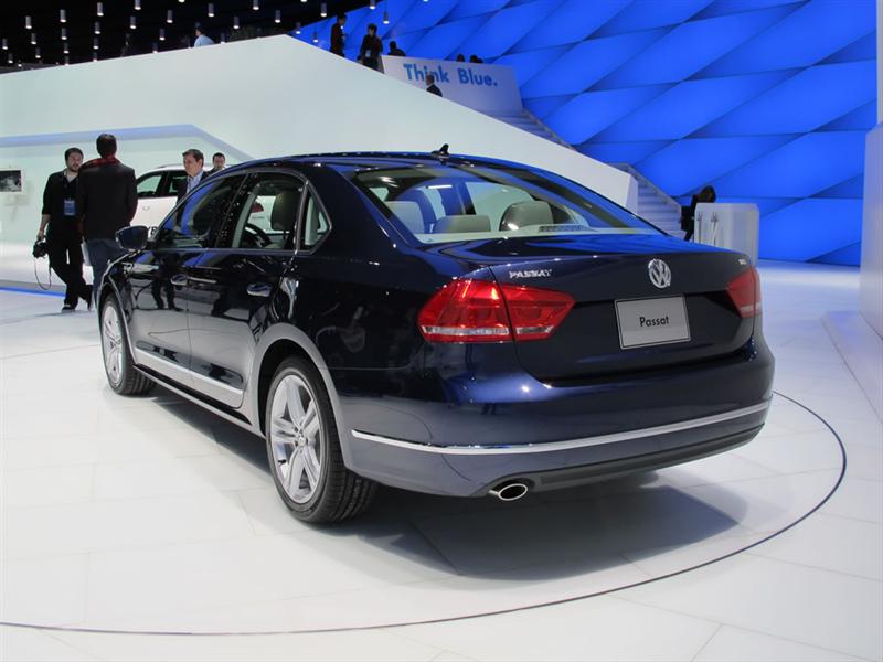 Volkswagen Passat EU 2012 en Detroit 2011