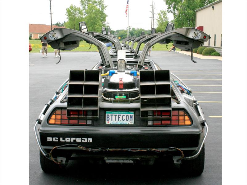 DeLorean DMC-12
