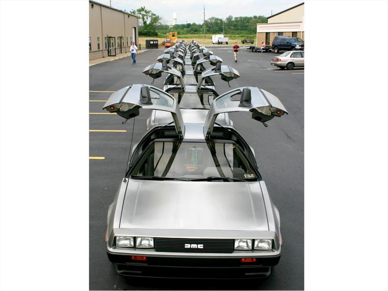 DeLorean DMC-12