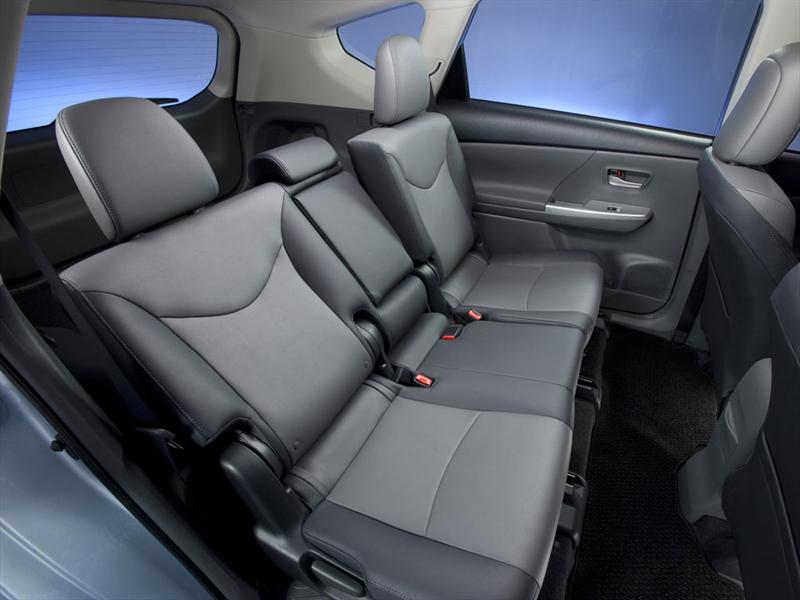 Toyota Prius V
