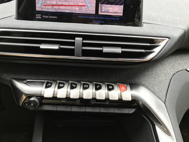 Test Drive Peugeot 3008