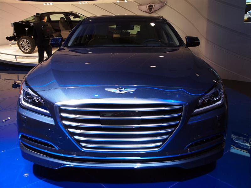 Hyundai Genesis 2015