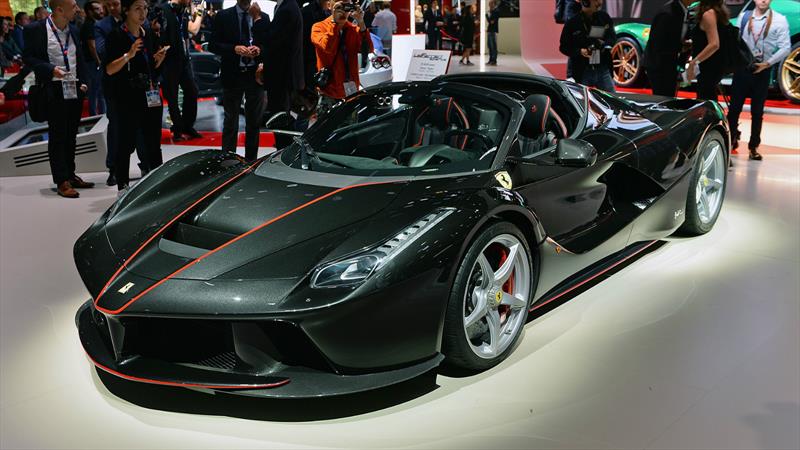 Ferrari Laferrari Aperta