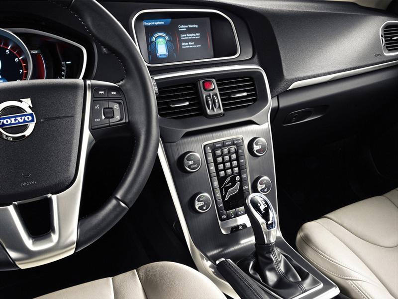 Volvo V40 2013