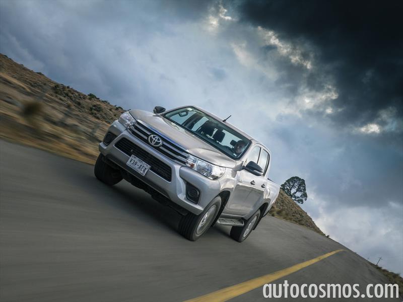 Nissan NP300 vs Toyota Hilux vs Mitsubishi L200