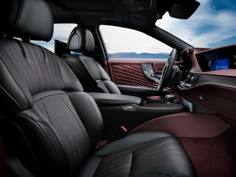 Lexus LS500h