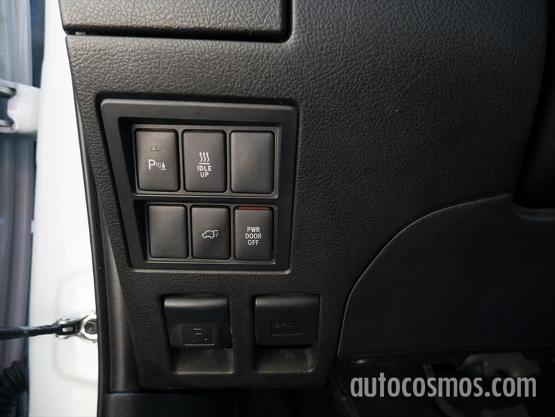 Nueva Toyota SW4 a prueba