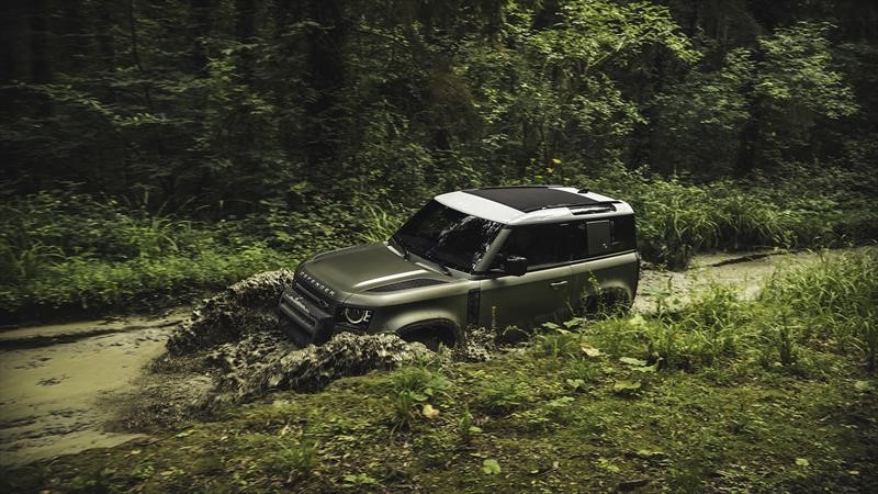 Land Rover Defender 2020