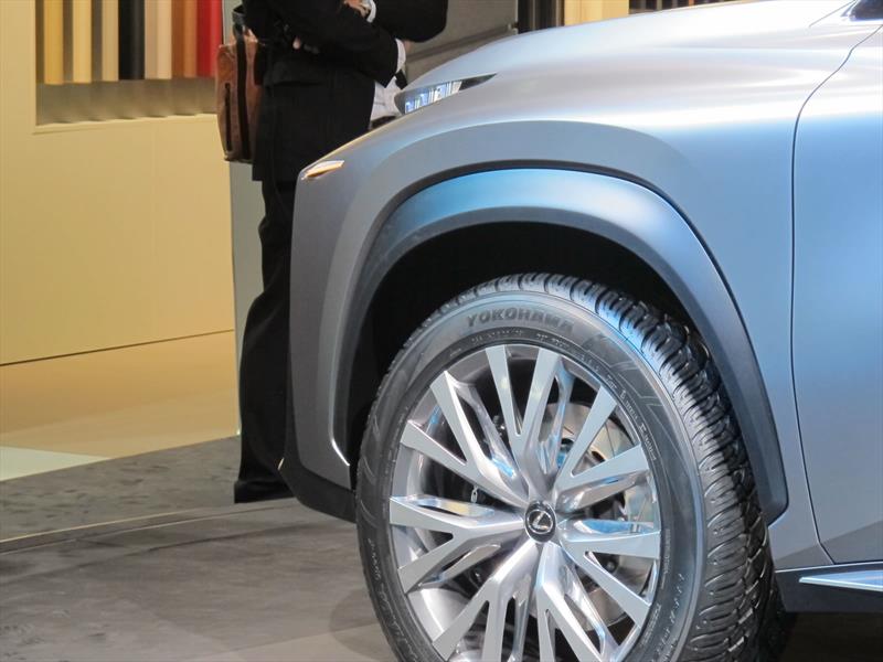 Lexus LF-NX Crossover Concept se presenta
