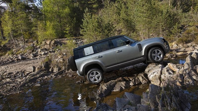 Land Rover Defender 2020