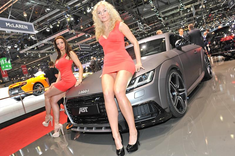 Las chicas del Auto Show de Ginebra 2015