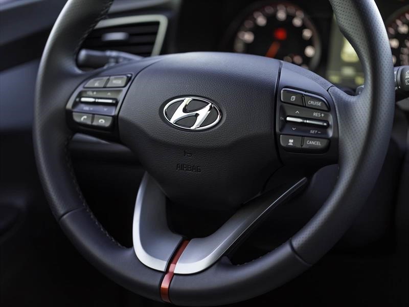 Hyundai Veloster 2019