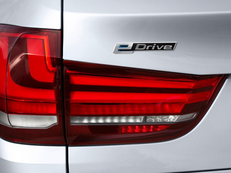 BMW xDrive40e 2016