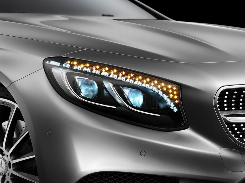 Faros con cristales Swarovski de Mercedes-Benz