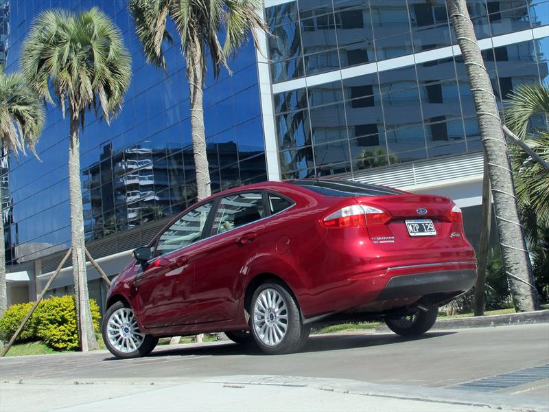 Manejamos el nuevo Ford Fiesta KD Powershift