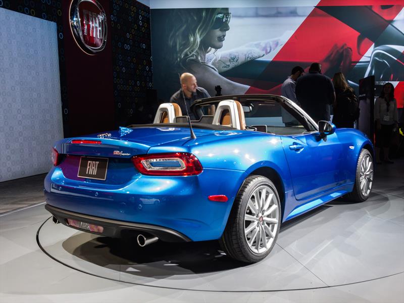 FIAT 124 Spider 2017
