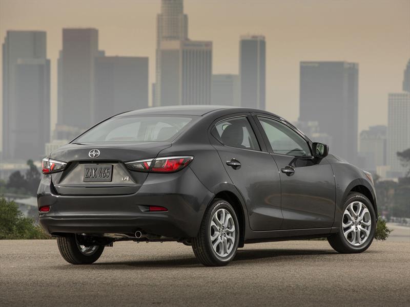 Scion iA 2016