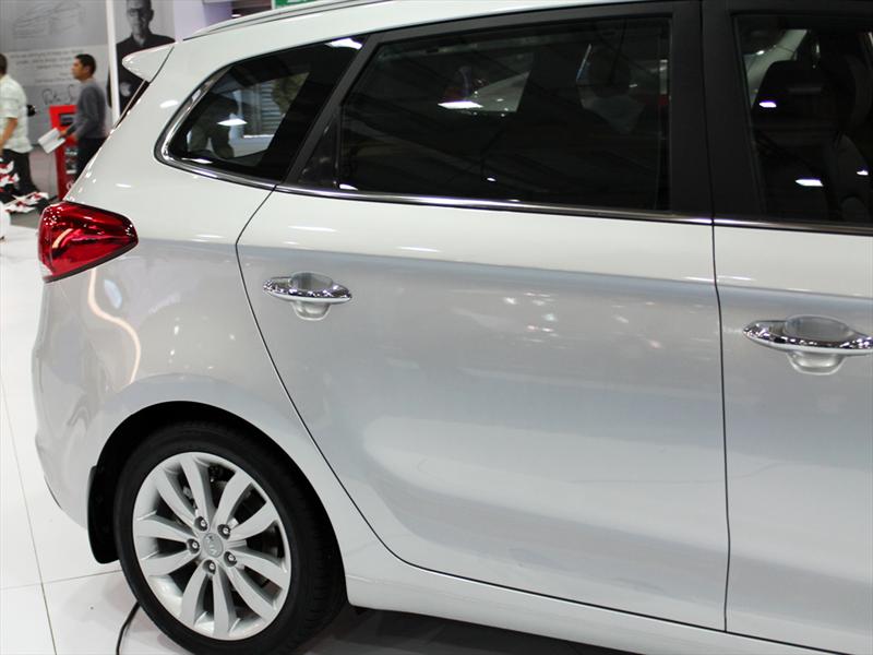 Nueva Kia Carens 2013 en el Salón del Automóvil